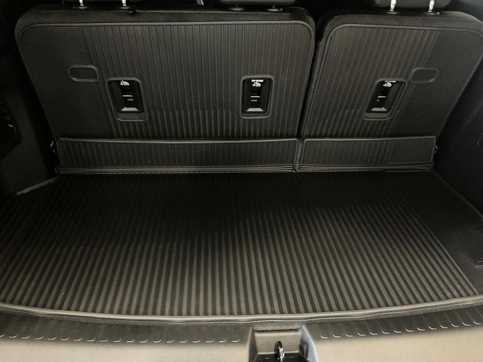 2026 Chevrolet Traverse High Country - Photo 16