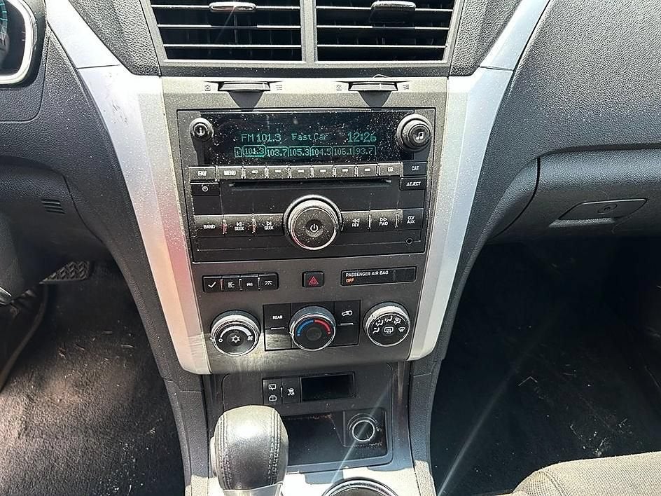 2011 Chevrolet Traverse LT w/1LT