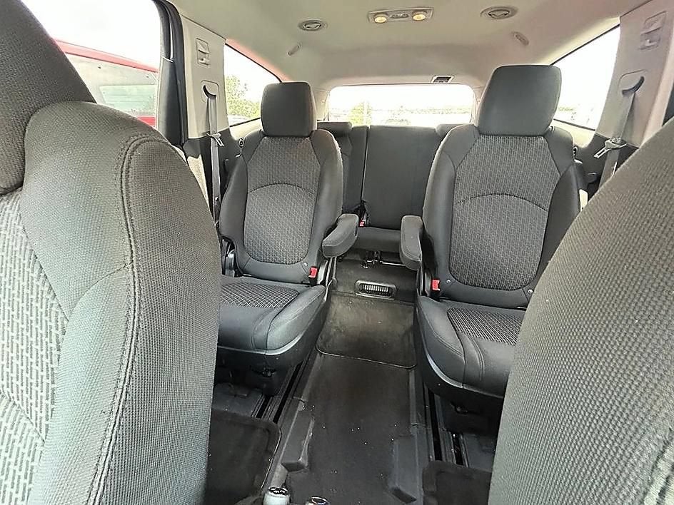 2011 Chevrolet Traverse LT w/1LT
