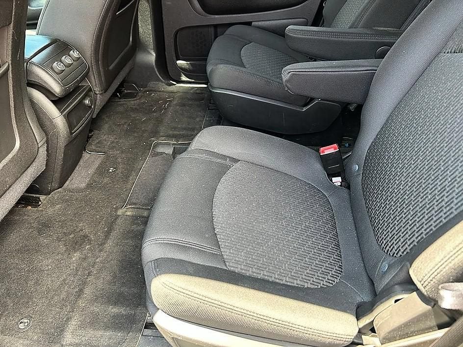 2011 Chevrolet Traverse LT w/1LT