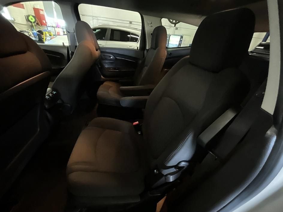 2011 Chevrolet Traverse LT w/1LT