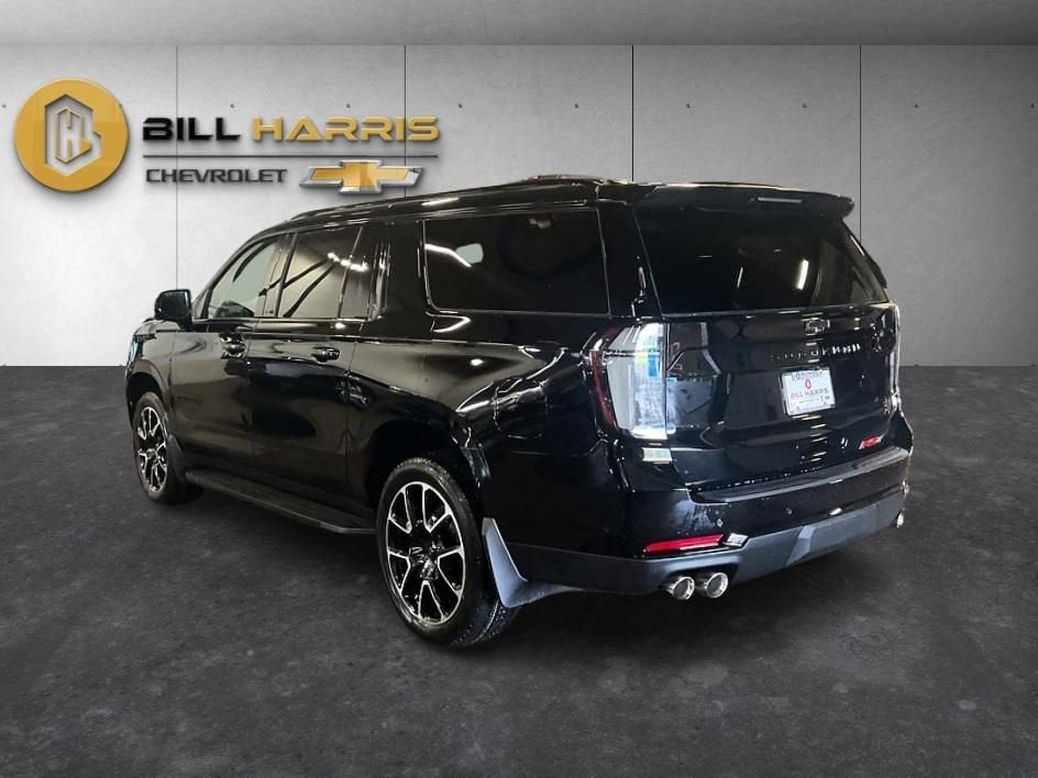 2026 Chevrolet Suburban RST - Photo 12