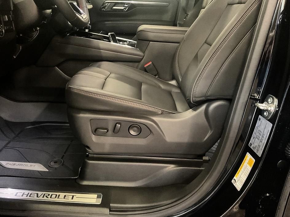 2026 Chevrolet Suburban RST - Photo 17