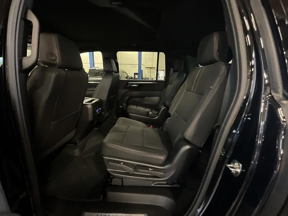 2026 Chevrolet Suburban RST - Photo 26