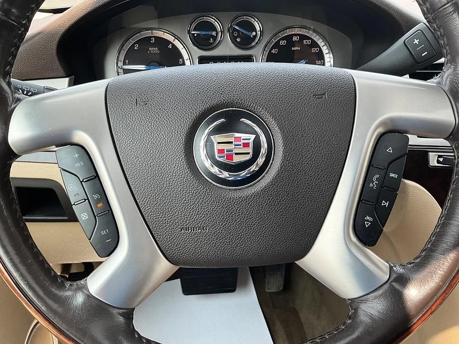 2009 Cadillac Escalade Standard