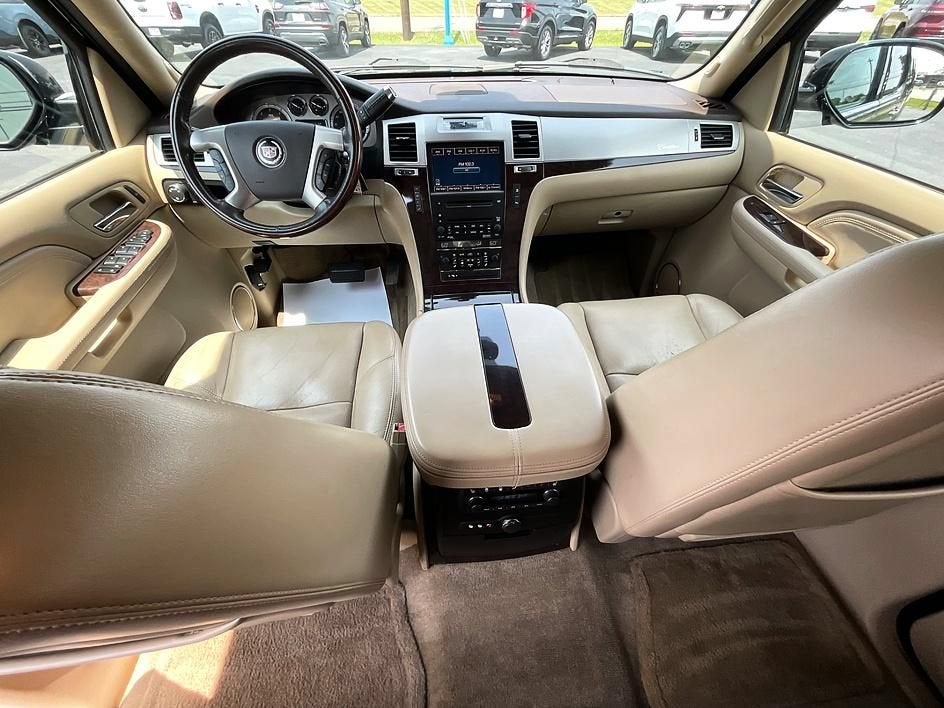 2009 Cadillac Escalade Standard