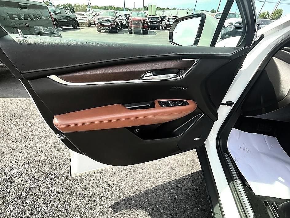 2021 Cadillac XT5 AWD Premium Luxury