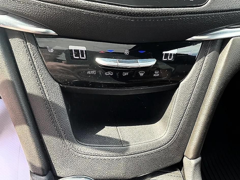 2021 Cadillac XT5 AWD Premium Luxury