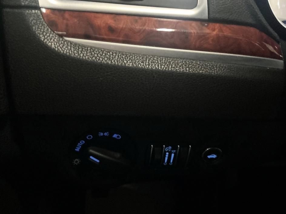 2012 Chrysler 300 Base