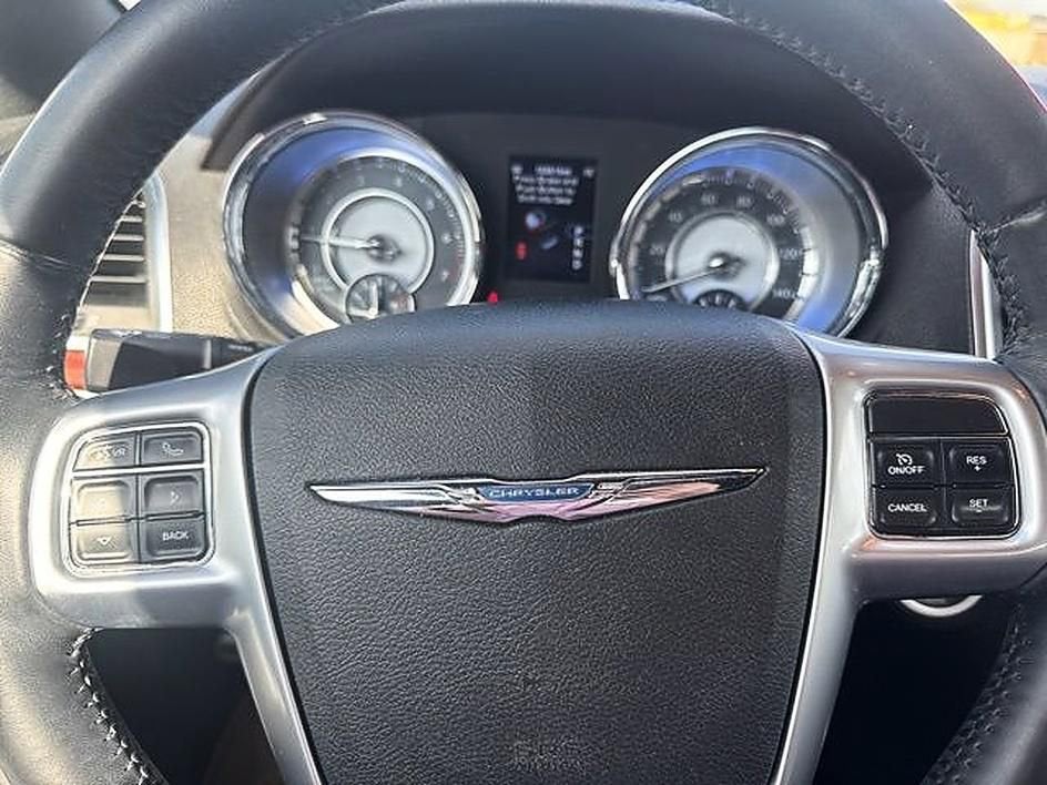 2012 Chrysler 300 Base