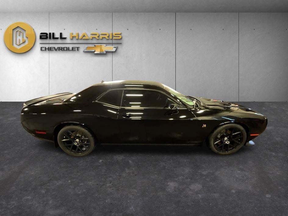 2015 Dodge Challenger R/T Scat Pack Shaker