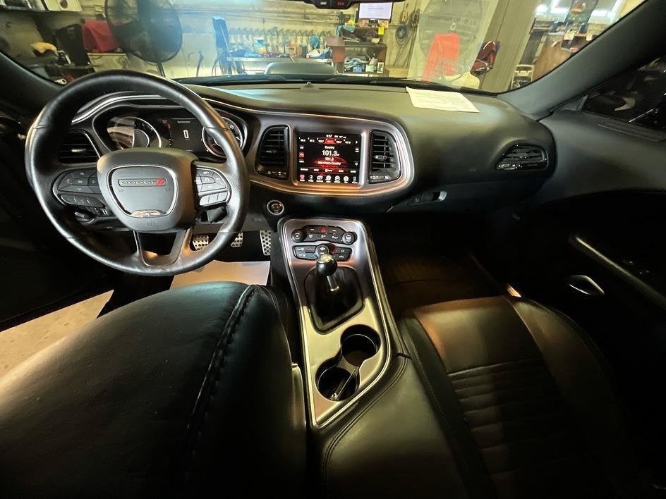 2015 Dodge Challenger R/T Scat Pack Shaker