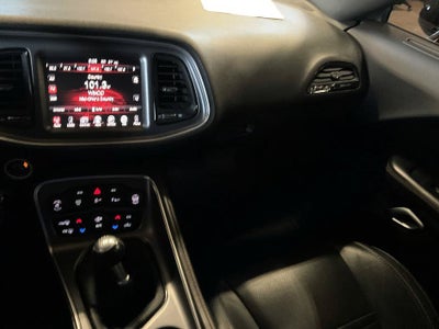 2015 Dodge Challenger R/T Scat Pack Shaker