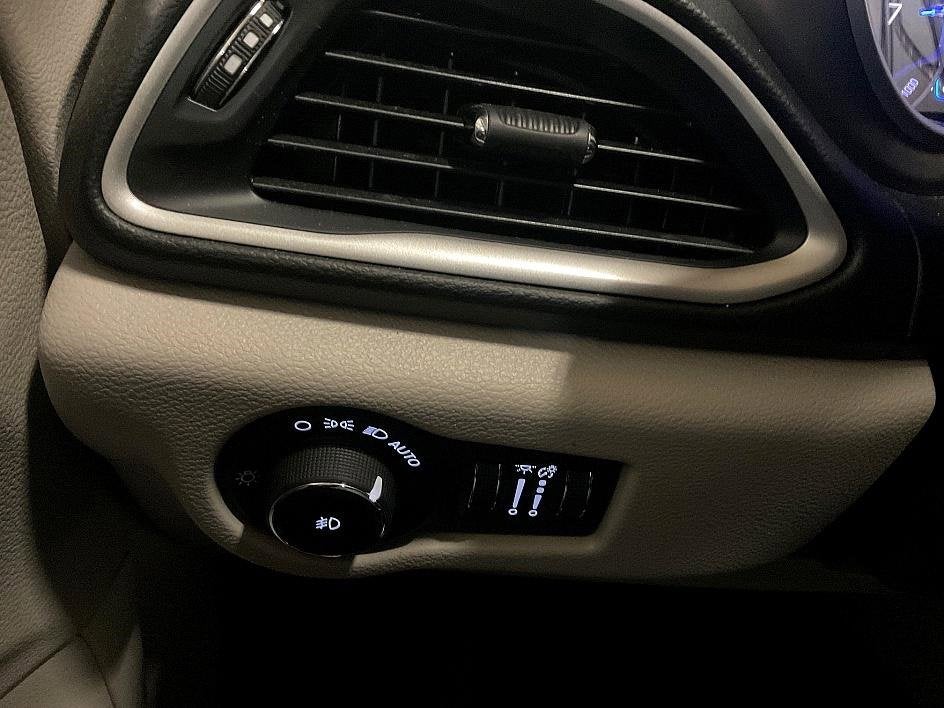 2020 Chrysler Pacifica Touring L