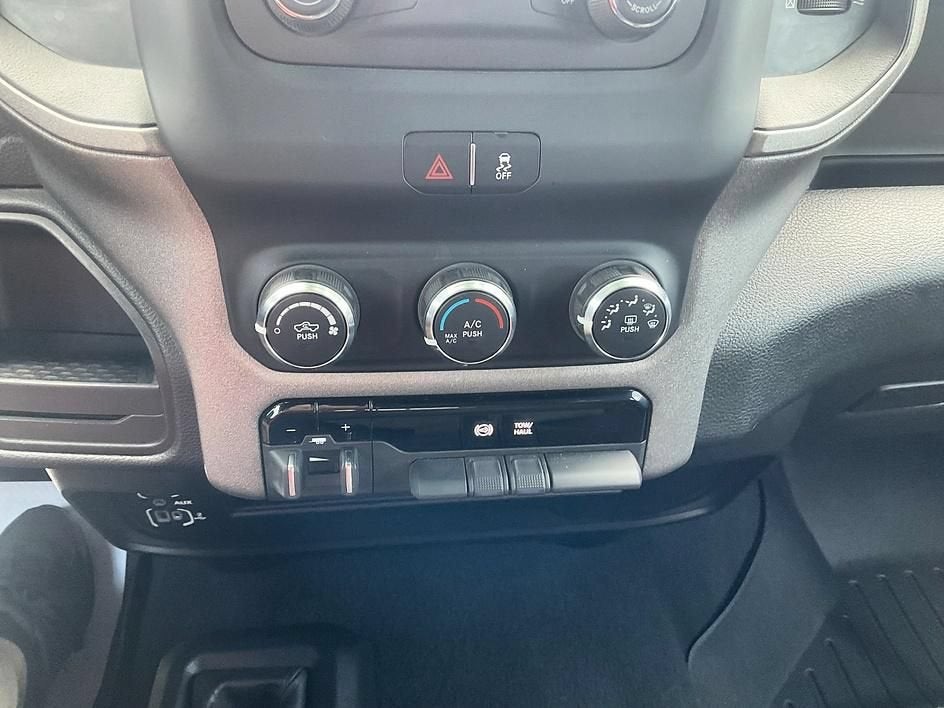 2024 RAM 3500 Tradesman Crew Cab 4x4 6'4" Box