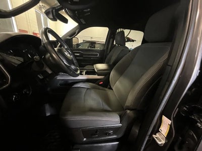 2024 RAM 3500 Big Horn Crew Cab 4x4 8' Box