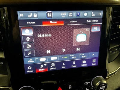 2022 RAM 2500 Laramie Crew Cab 4x4 6'4" Box