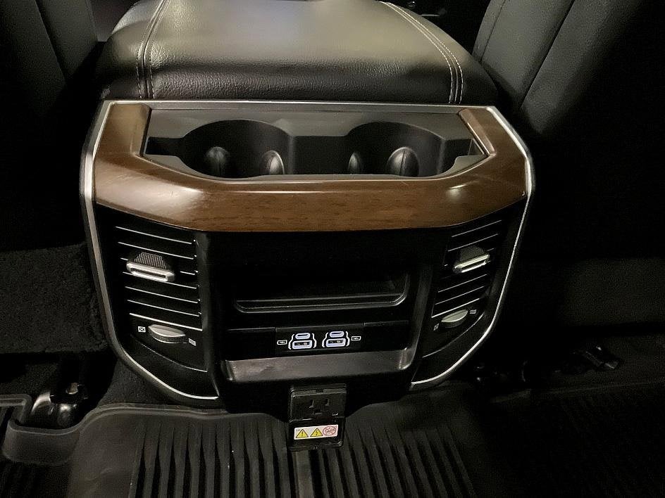 2022 RAM 2500 Laramie Crew Cab 4x4 6'4" Box