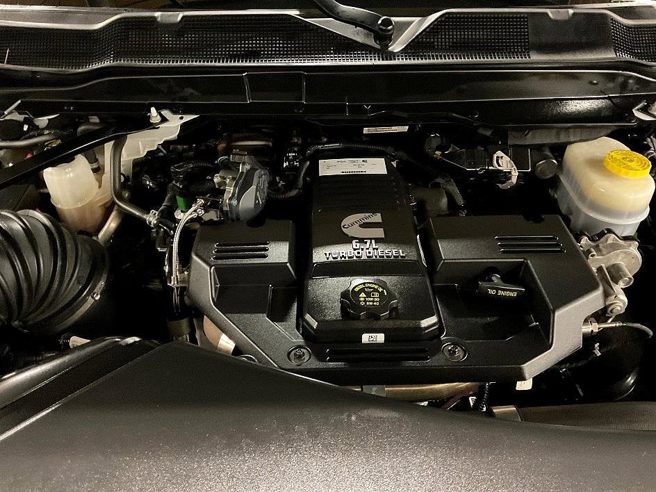 2022 RAM 2500 Laramie Crew Cab 4x4 6'4" Box