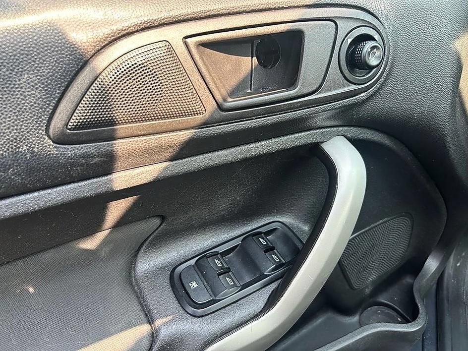 2013 Ford Fiesta SE