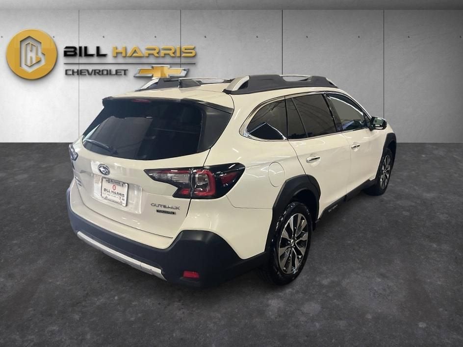 2023 Subaru Outback Touring