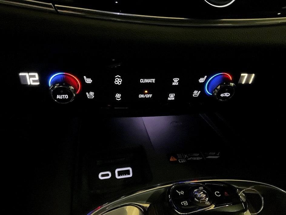 2024 Buick Enclave Avenir