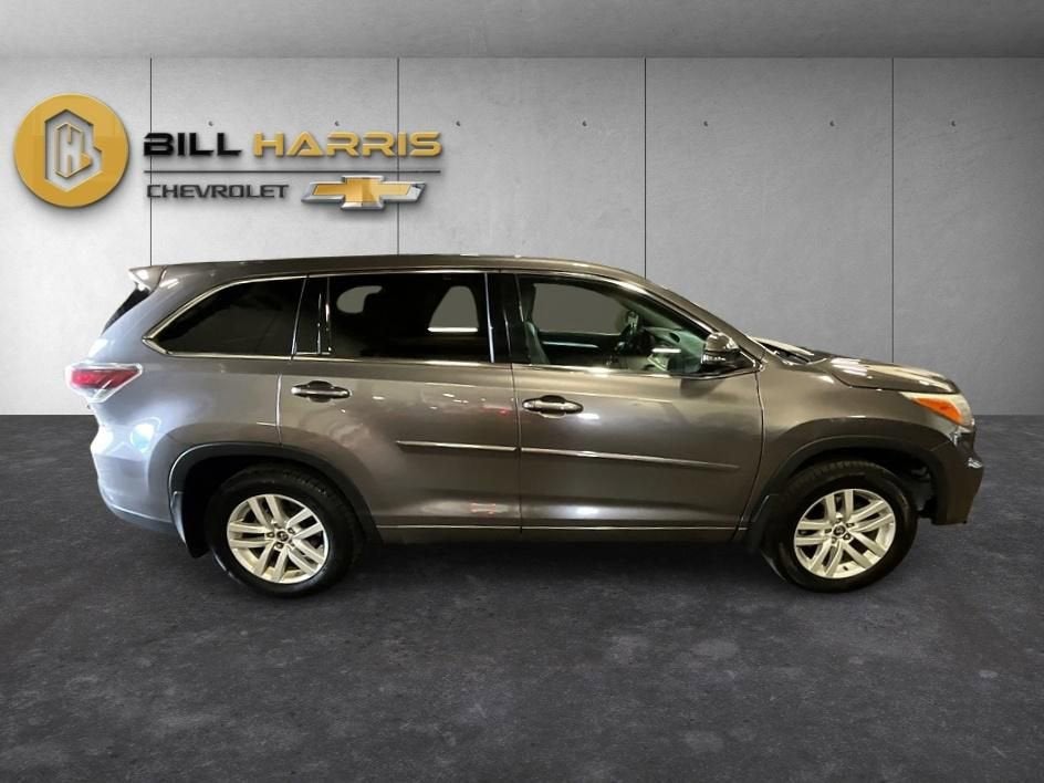 2016 Toyota Highlander LE V6