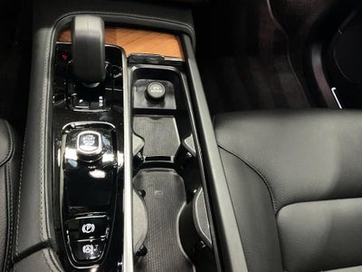 2025 Volvo XC90 Plus
