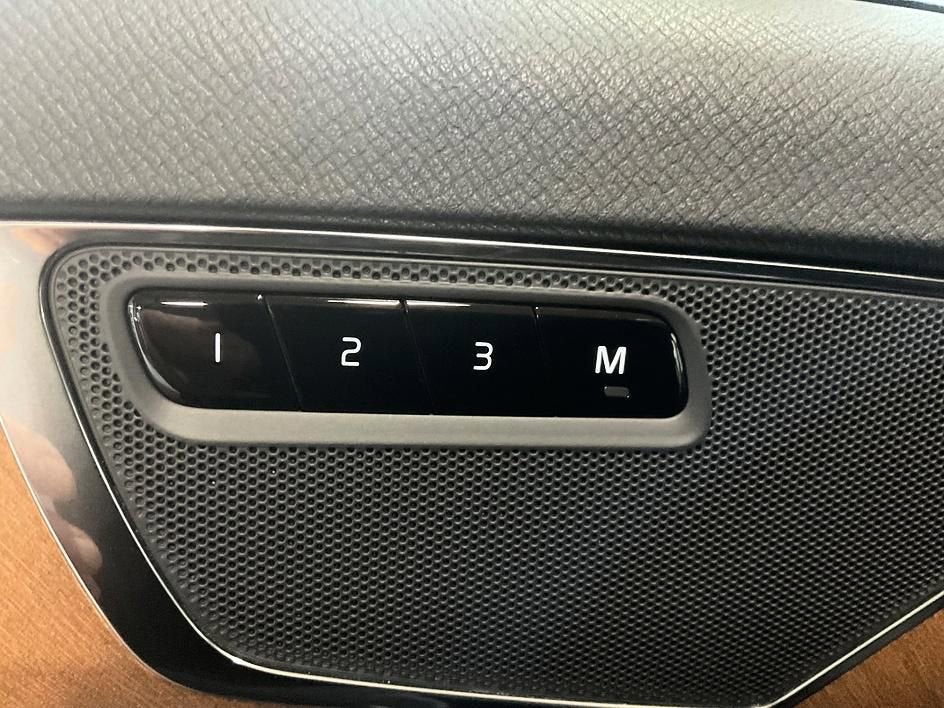 2025 Volvo XC90 Plus