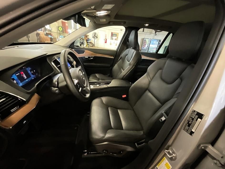 2025 Volvo XC90 Plus