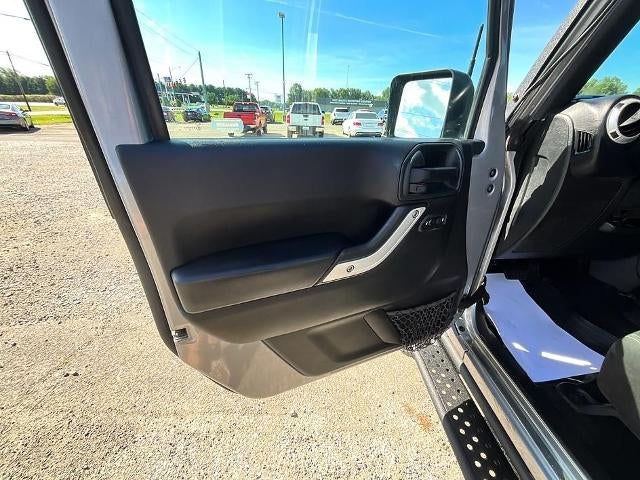 2016 Jeep Wrangler Unlimited 4WD 4dr Sahara