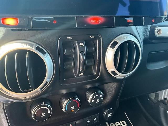 2016 Jeep Wrangler Unlimited 4WD 4dr Sahara