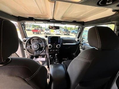 2016 Jeep Wrangler Unlimited 4WD 4dr Sahara