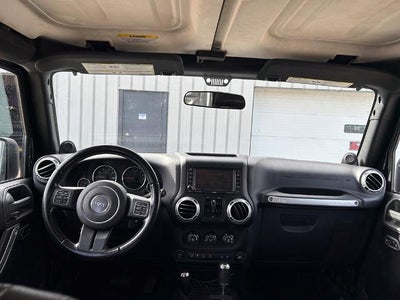 2012 Jeep Wrangler Unlimited 4WD 4dr Sahara