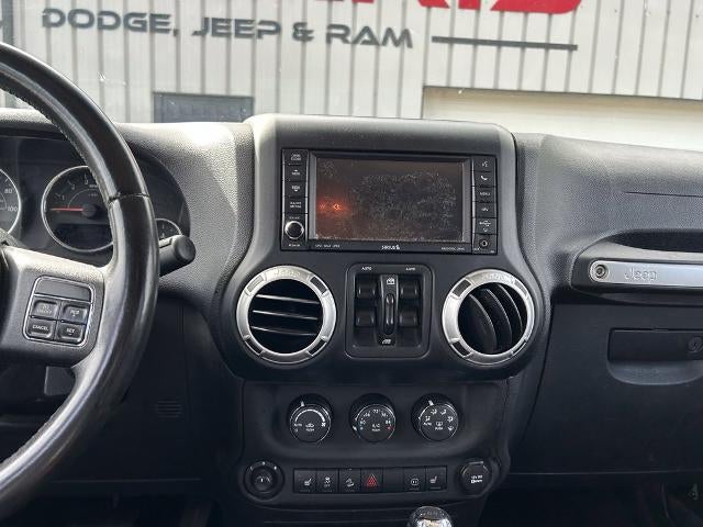 2012 Jeep Wrangler Unlimited 4WD 4dr Sahara