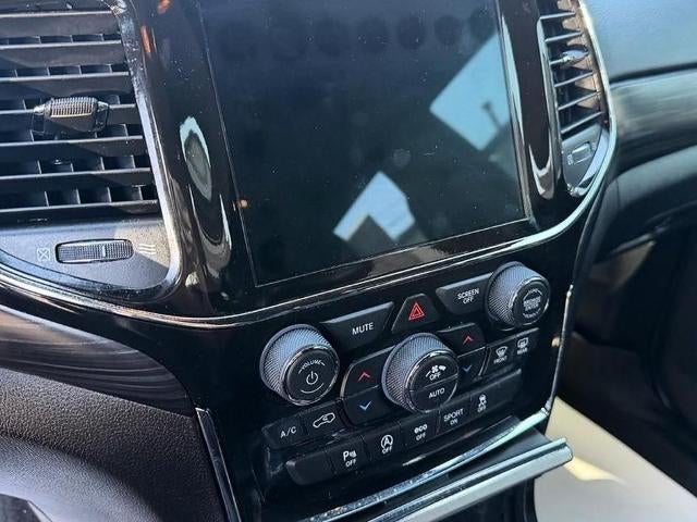 2021 Jeep Grand Cherokee Laredo X 4x4