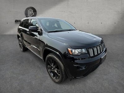 2017 Jeep Grand Cherokee Altitude 4x4 *Ltd Avail*