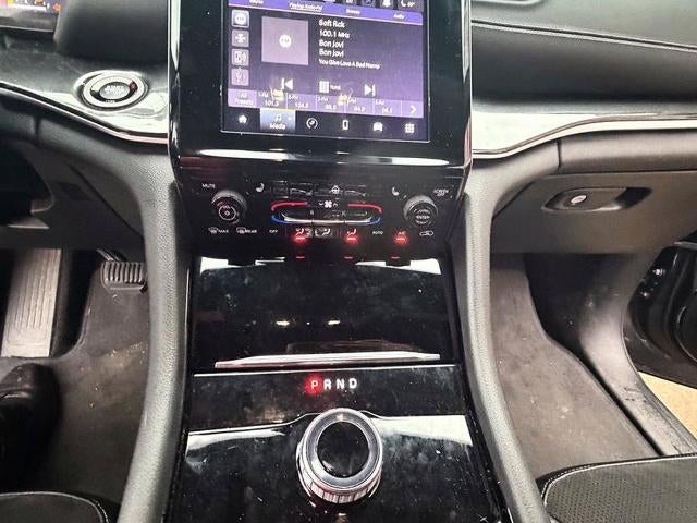 2022 Jeep Grand Cherokee L Altitude 4x4