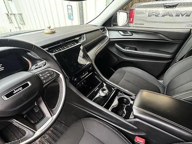 2023 Jeep Grand Cherokee L Laredo 4x4