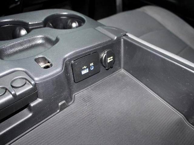 2014 RAM 1500 4WD Quad Cab 6.4 Ft Box Express