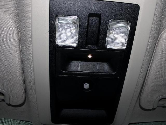 2014 RAM 1500 4WD Quad Cab 6.4 Ft Box Express