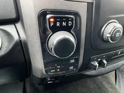 2017 RAM 1500 Express 4x4 Crew Cab 5'7" Box