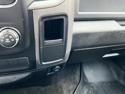 2017 RAM 1500 Express 4x4 Crew Cab 5'7" Box