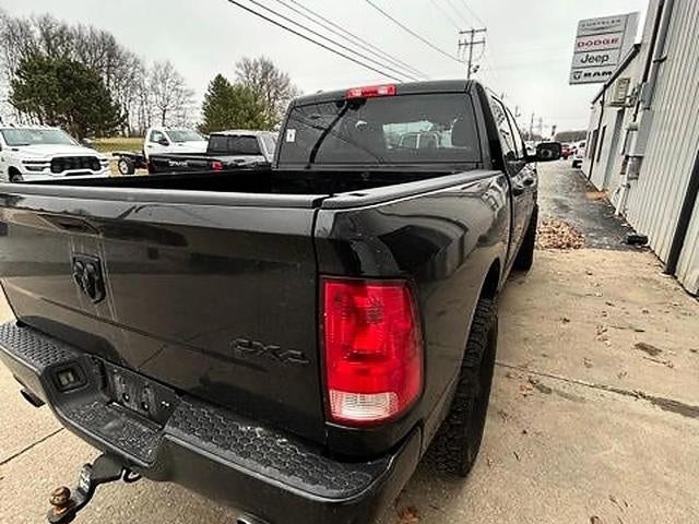 2017 RAM 1500 Express 4x4 Crew Cab 5'7" Box