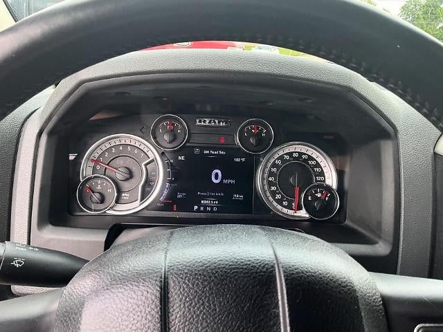 2016 RAM 1500 4WD Crew Cab 5.7 Ft Box Big Horn