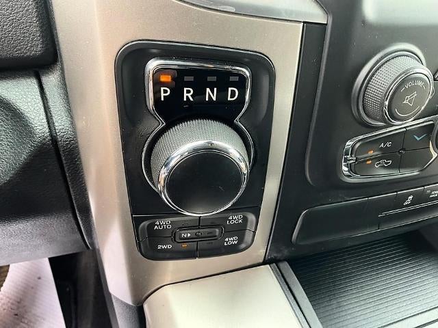 2016 RAM 1500 4WD Crew Cab 5.7 Ft Box Big Horn