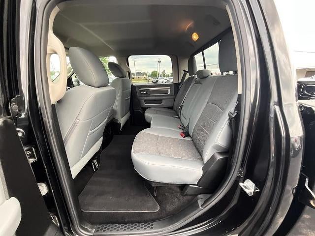 2016 RAM 1500 4WD Crew Cab 5.7 Ft Box Big Horn