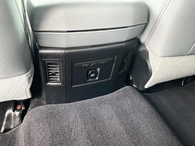 2016 RAM 1500 4WD Crew Cab 5.7 Ft Box Big Horn