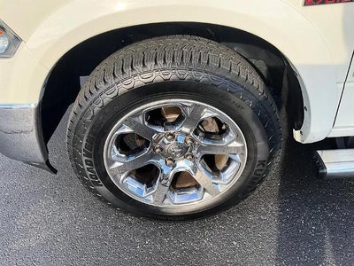 2018 RAM 1500 Laramie 4x4 Crew Cab 5'7" Box