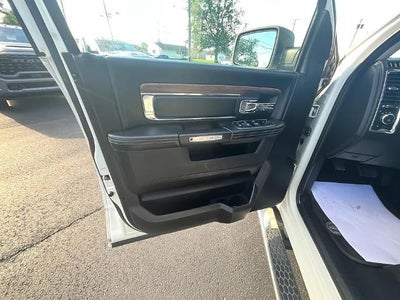 2018 RAM 1500 Laramie 4x4 Crew Cab 5'7" Box
